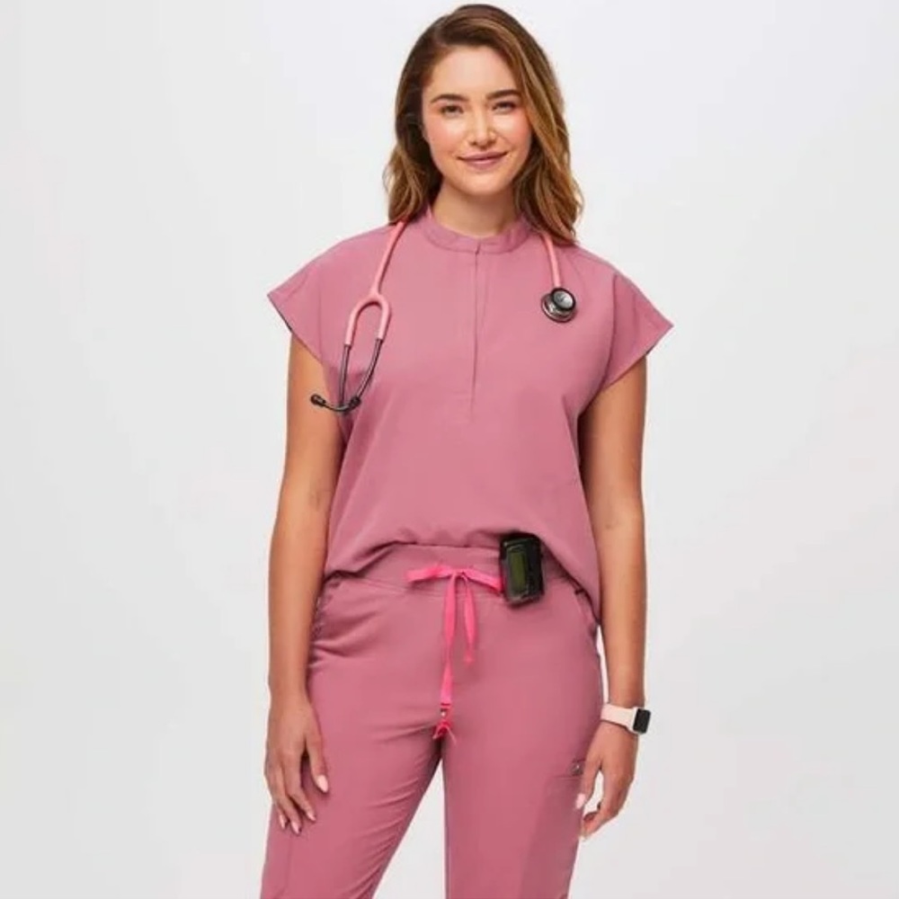 NWOT- Breast cancer awareness quartz FIGS scrub set- Zamora and rafaela